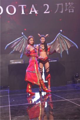 通过引入 通过引入